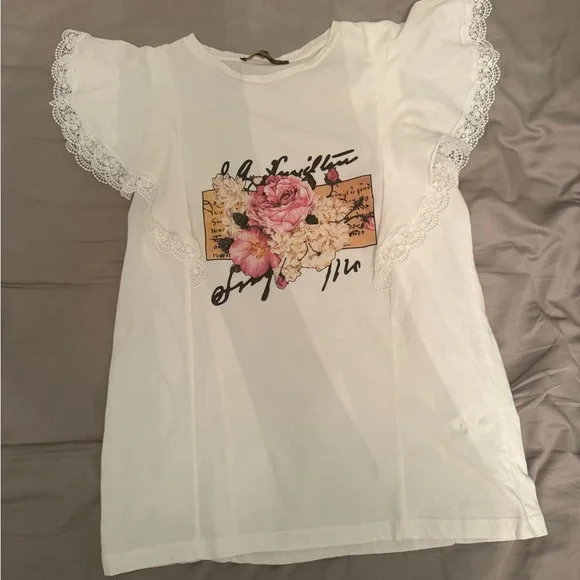 NWOT Vintage Rare Graphic Roses Lace Flutter Tee - Picture 1 of 4